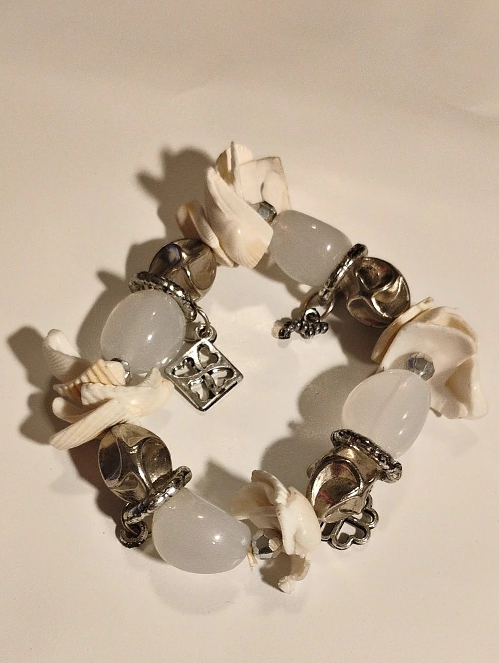 Shell & White Beaded Bracelet